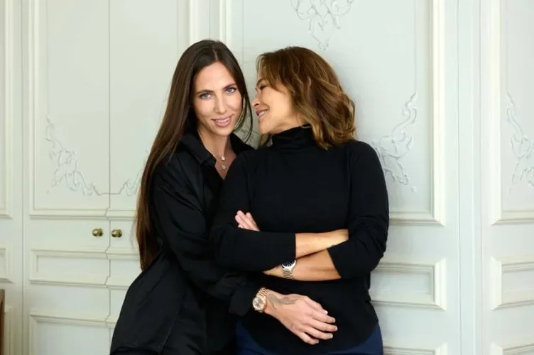 Hülya Avşarın qızı evlənir