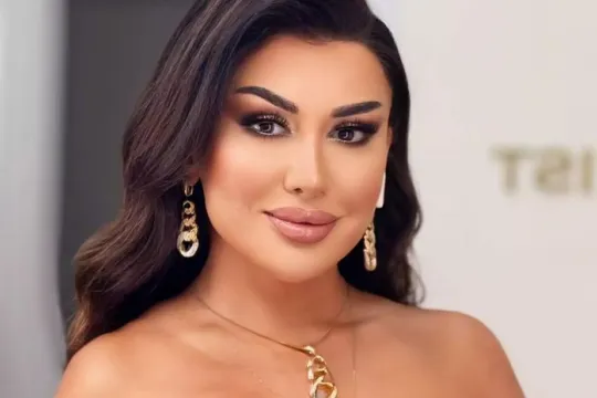 Fatimə metroda rəqs etdi