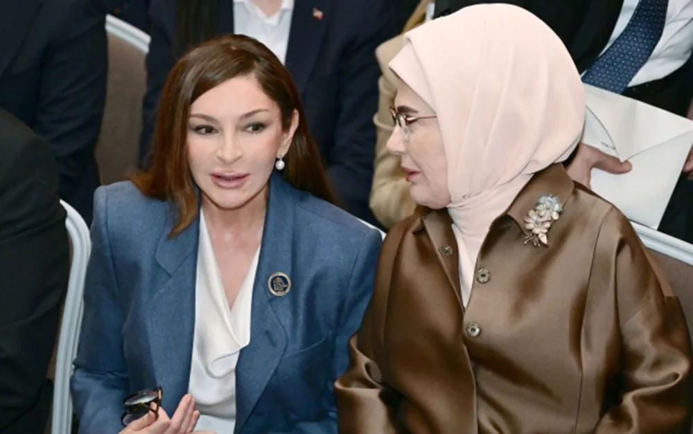 Birinci xanımlar Antalya Forumunda