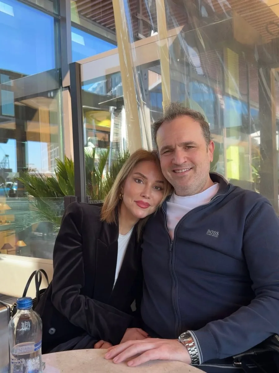 “Ən sevdiyim insan deyilsən…”