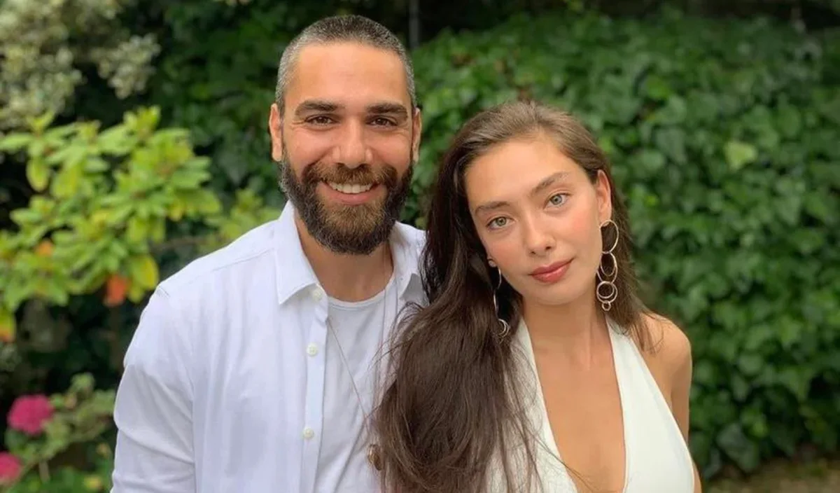 “Savaşmayın, sevişin”