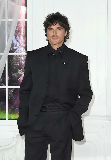 “O, seks-simvoldur, yoxsa hörmət edilən aktyor?”