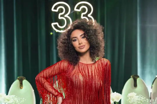  Məşhurlar onun ad gününə toplaşdılar!