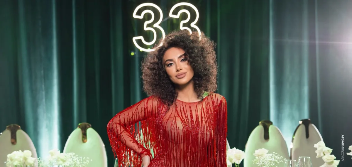  Məşhurlar onun ad gününə toplaşdılar!