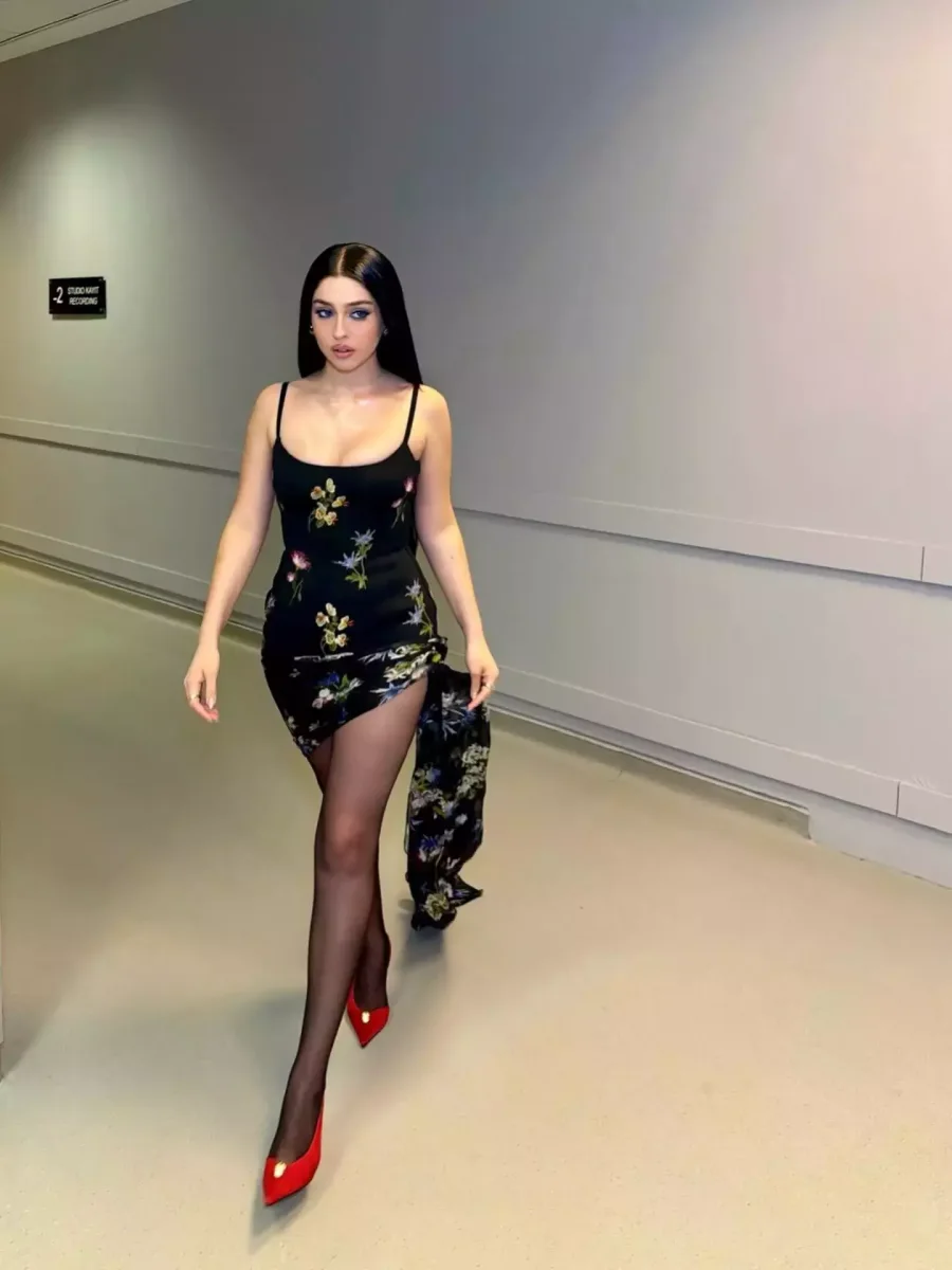 Cemre Bayseldən diqqət çəkən fotolar