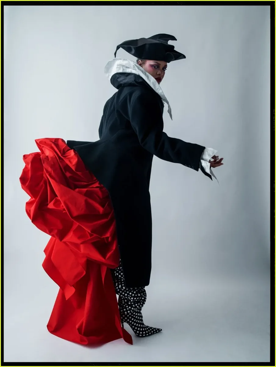 Rihanna ilk dəfə qızını göstərdi!