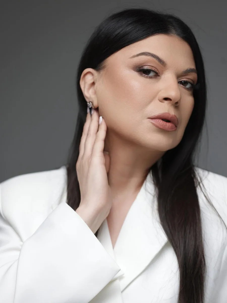 Zümrüdün  “Sonun başlanğıcı”  fotoları