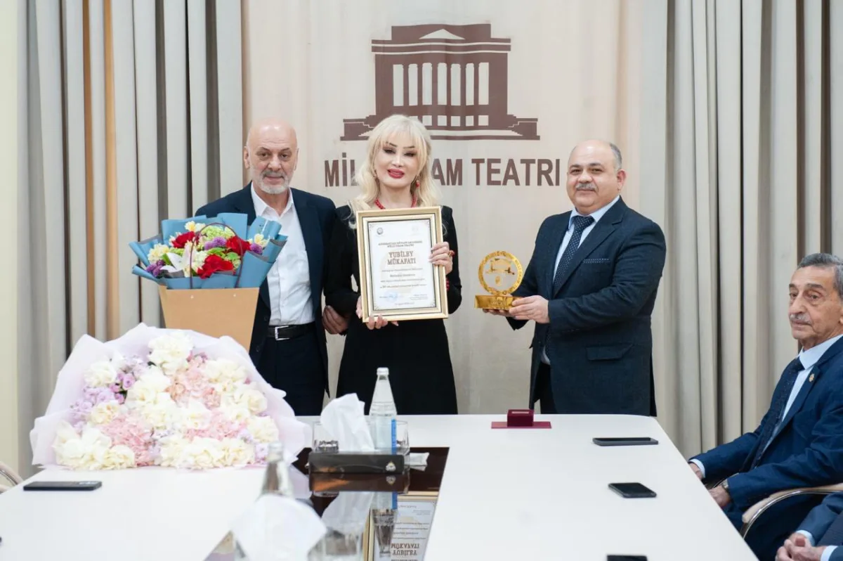 Məleykə Əsədovaya “Yubiley” mükafatı təqdim olundu