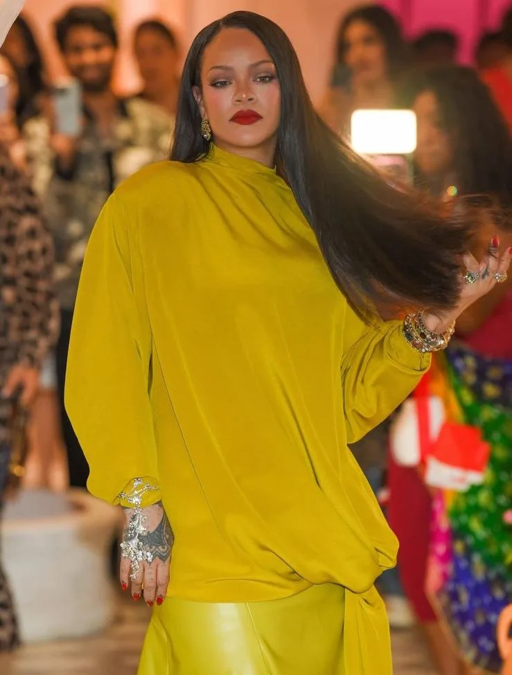 Rihanna Hindistanda!