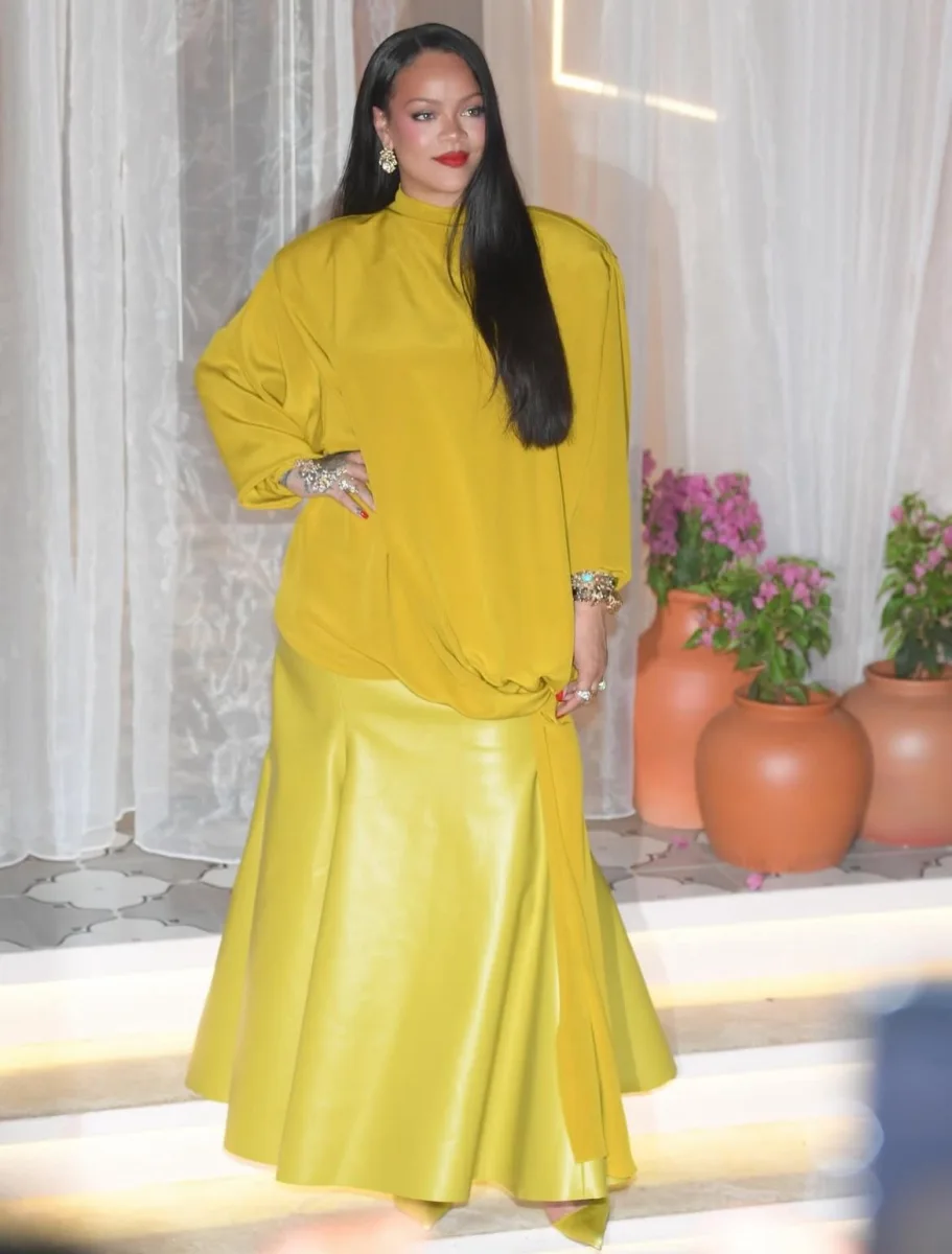 Rihanna Hindistanda!