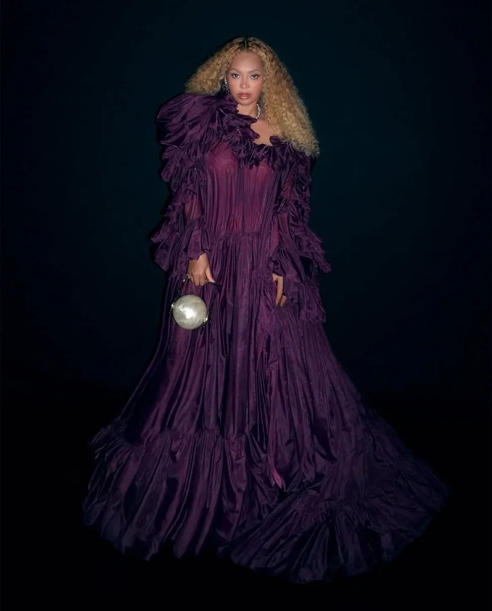 Beyonsun “bənövşəyi” tərzi