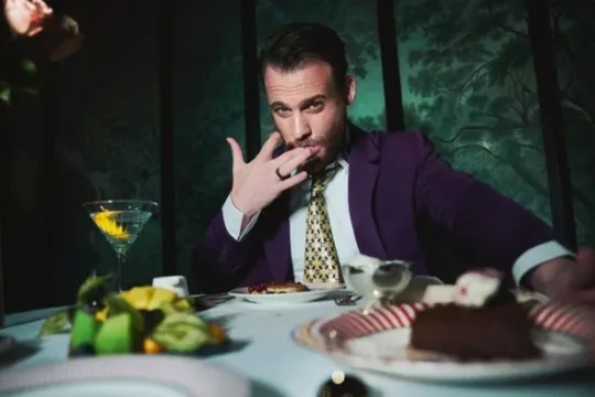 Kerem Bürsin yeni layihədə!