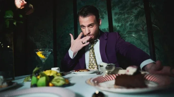 Kerem Bürsin yeni layihədə!