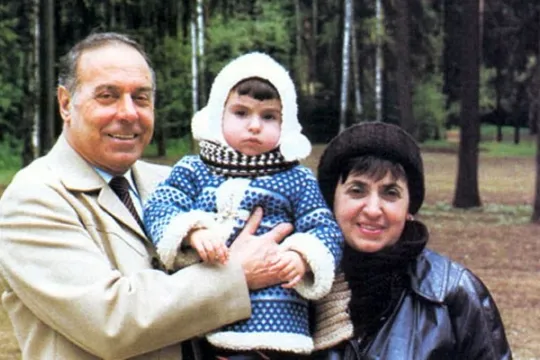 Zərifə Əliyevanın doğum günüdür