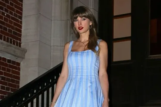 Teylor Svift atası ilə