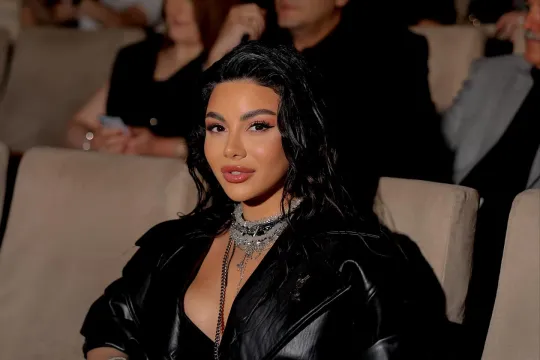 “Mən gülümsəyirəmsə...“