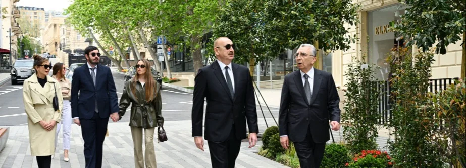 Prezidentlə ailəsi İslam Səfərli küçəsinin açılışında - Fotolar