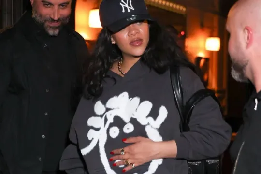 Rihanna yenə hamilədir?