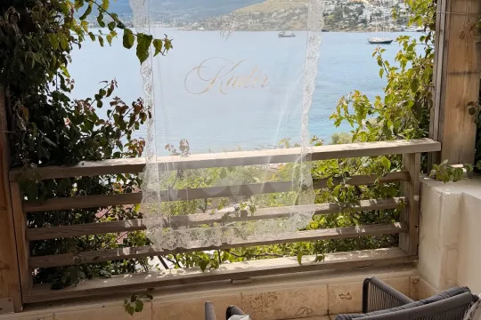 Nəsrin toyundan paylaşım etdi