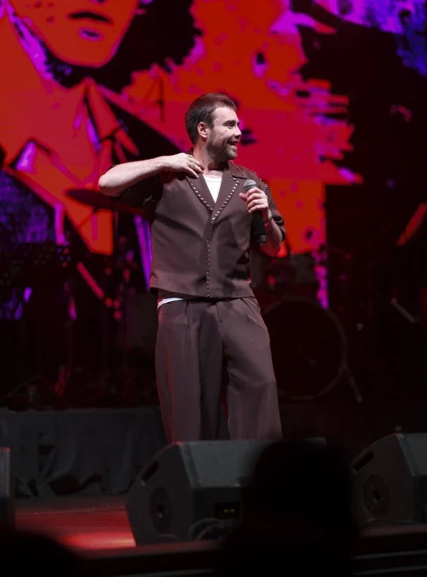 Burun əməliyyatından sonra ilk konsert...