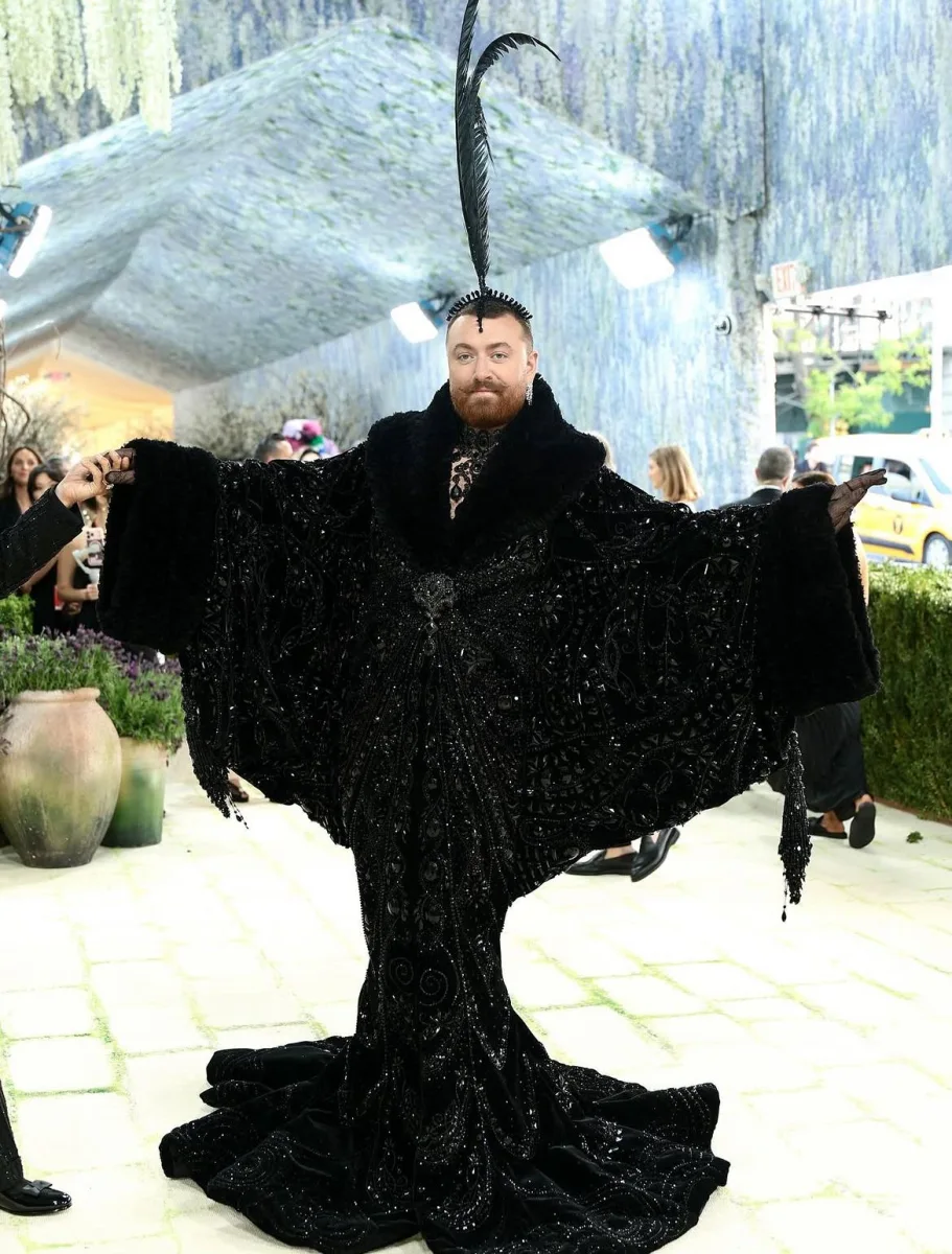Sem Smit sevgilisi ilə “Met Gala”da