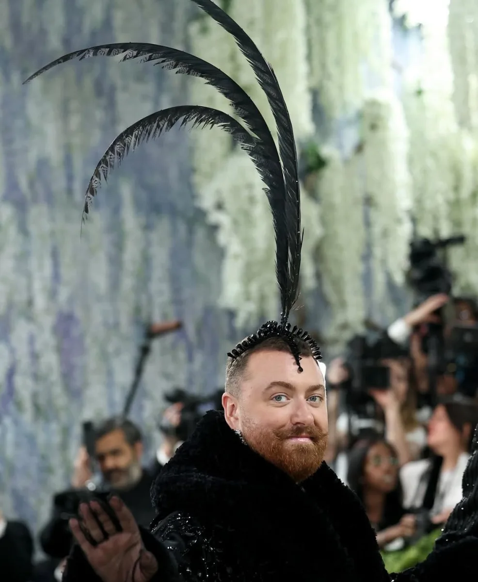Sem Smit sevgilisi ilə “Met Gala”da