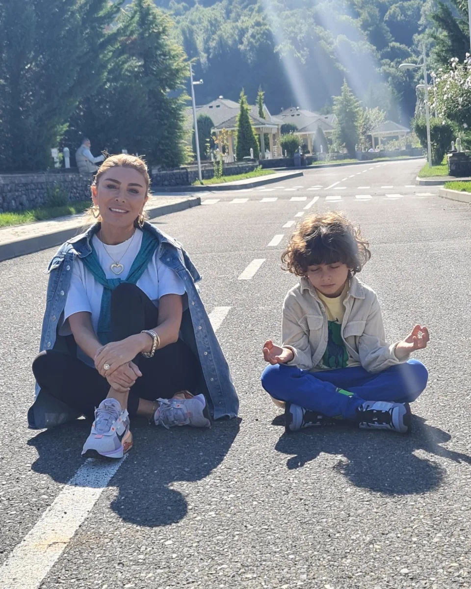 Xoşqədəmin əkizləri 10 yaşında!