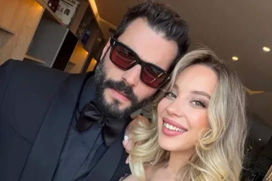 Akın Akınözü və sevgilisindən yeni – Foto