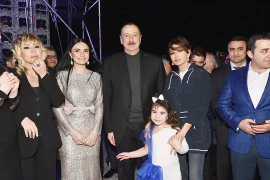 Əməkdar artist də mükafatlandırıldı