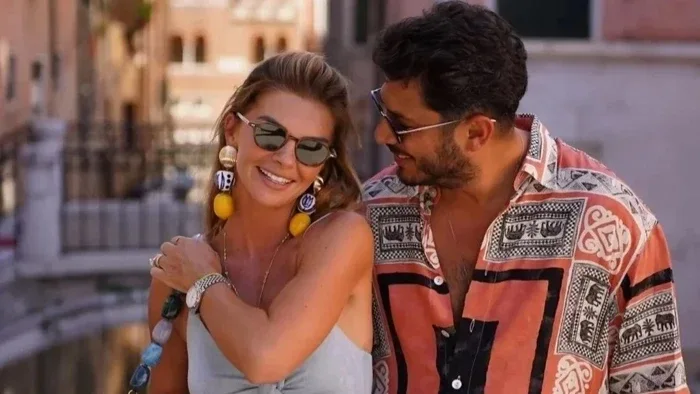 “Boşandıq, sonra birlikdə evə qayıtdıq”