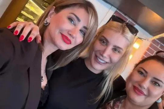 Aytən Rafet və İremlə bir araya gəldi