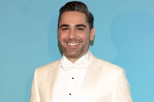Kadir Doğulu oğlu ilə - Foto