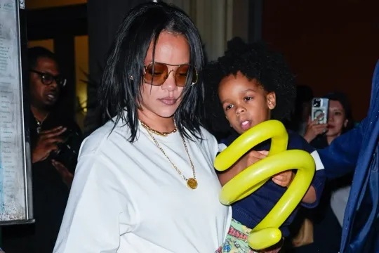 Rihannadan oğluna ad günü partisi