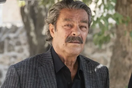 Kadir İnanır reanimasiyaya yerləşdirildi!