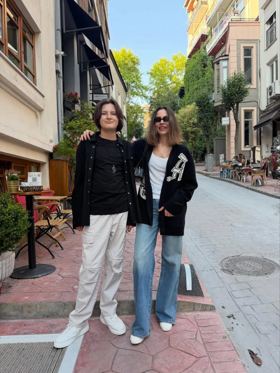 Günay oğlunun ad gününü qeyd etdi