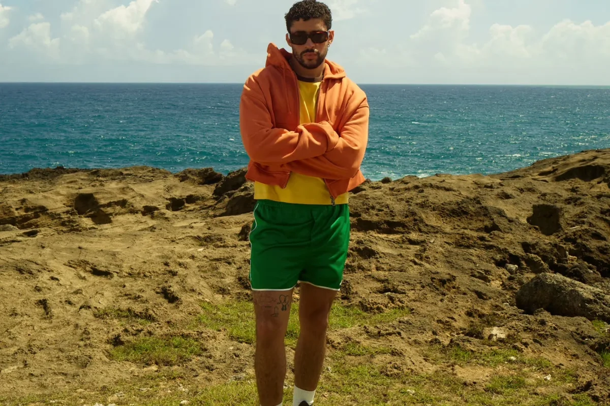 Öz geyim kolleksiyasını təqdim etdi