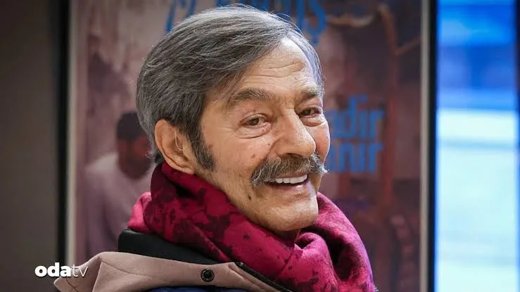 Kadir İnanır süni nəfəs aparatına qoşuldu