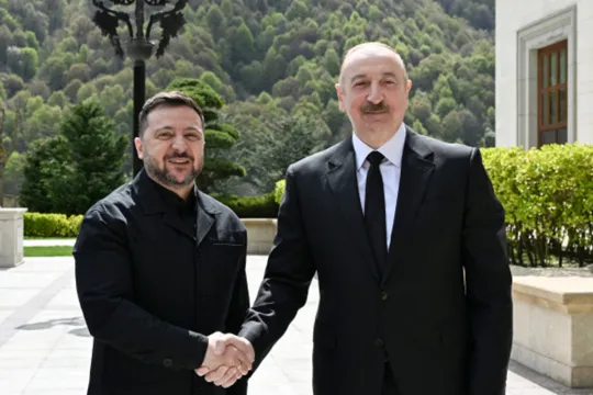 Zelenski Əliyevi təbrik etdi