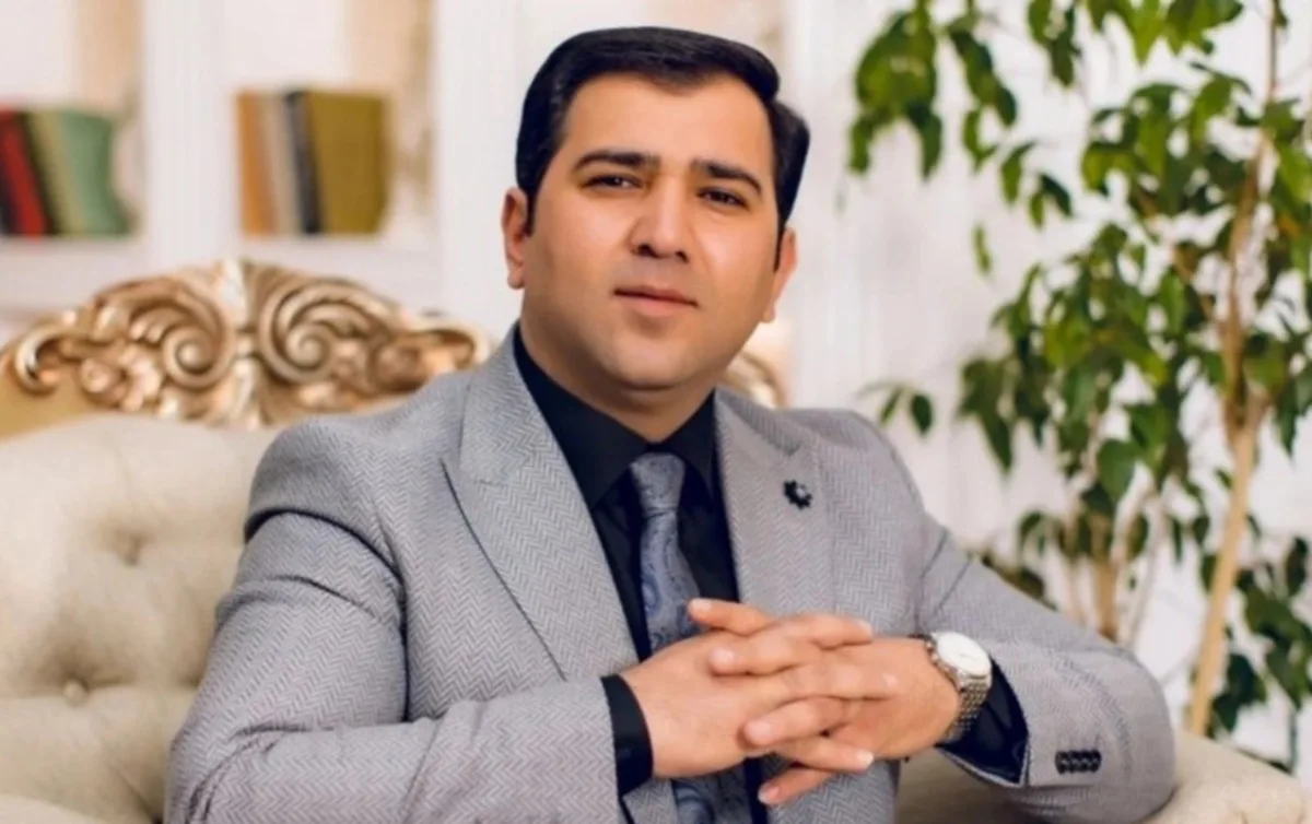 Tələbələrindən Babək Niftəliyevə sürpriz