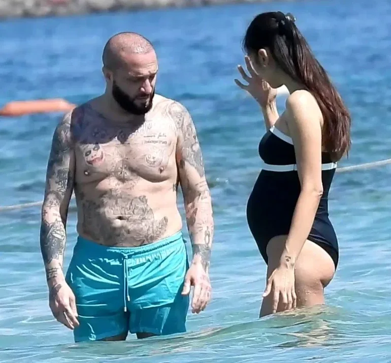 Berkay və xanımının Çeşme tətili...