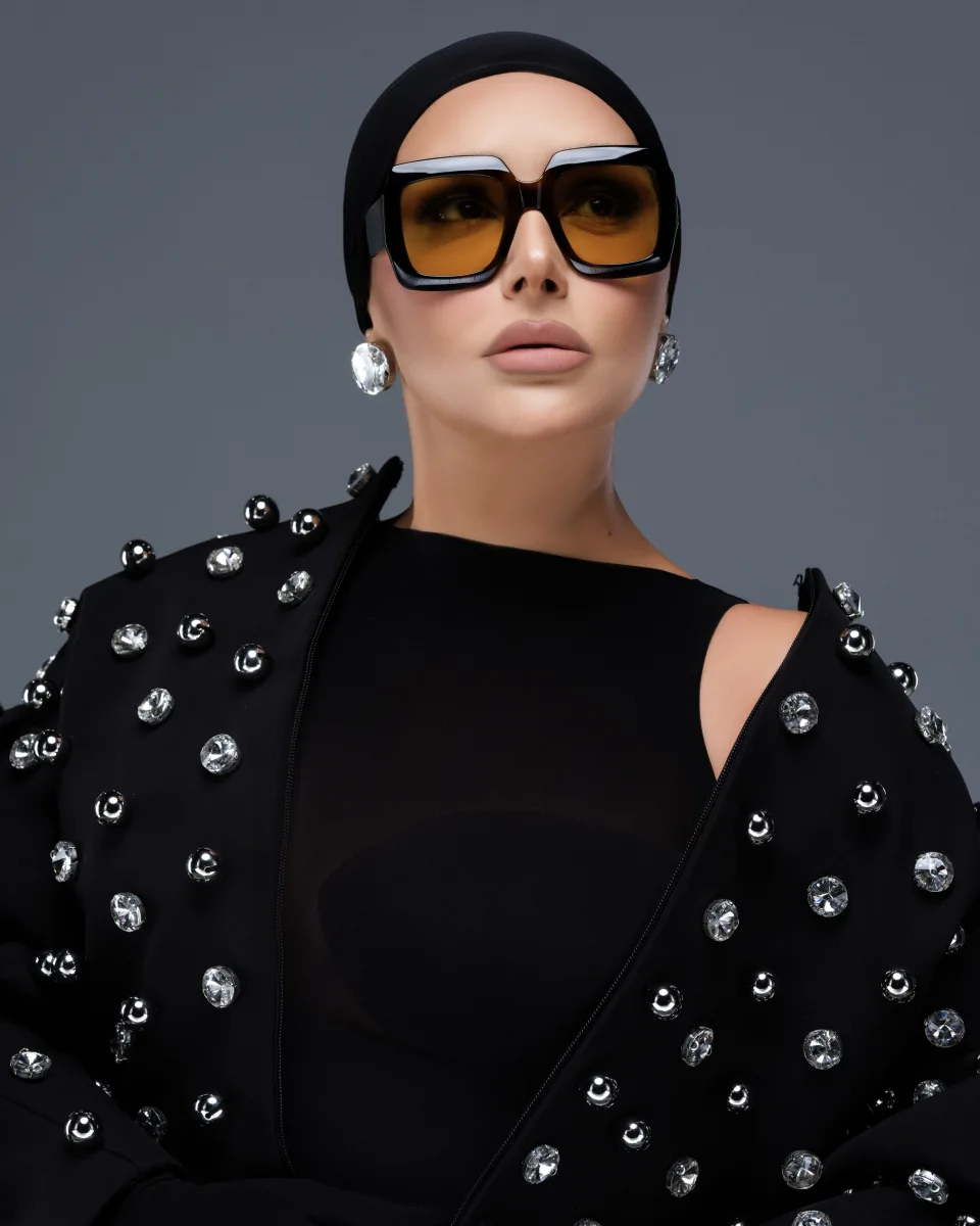 Zülfiyyə Xanbabayeva “Gəl” deyir