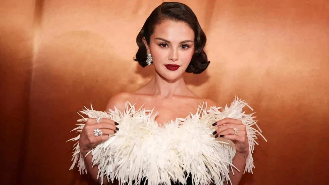 Selena Qomezin yeni imici – Foto