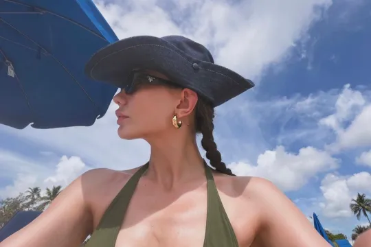 Demet Özdemirdən tətil fotoları