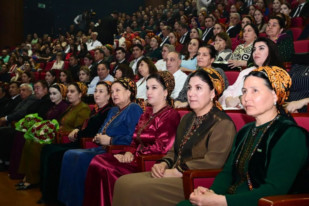 Aşqabadda qala konsert keçirilib - Fotolar