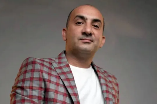 “İki ildir ki, həyatıma gözəllik qatırsan”
