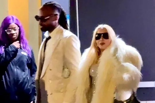 Madonna gənc sevgilisi ilə görüntüləndi