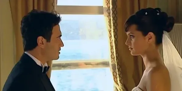 “O səhnəyə görə 20 ildir qarğış eşidirəm”