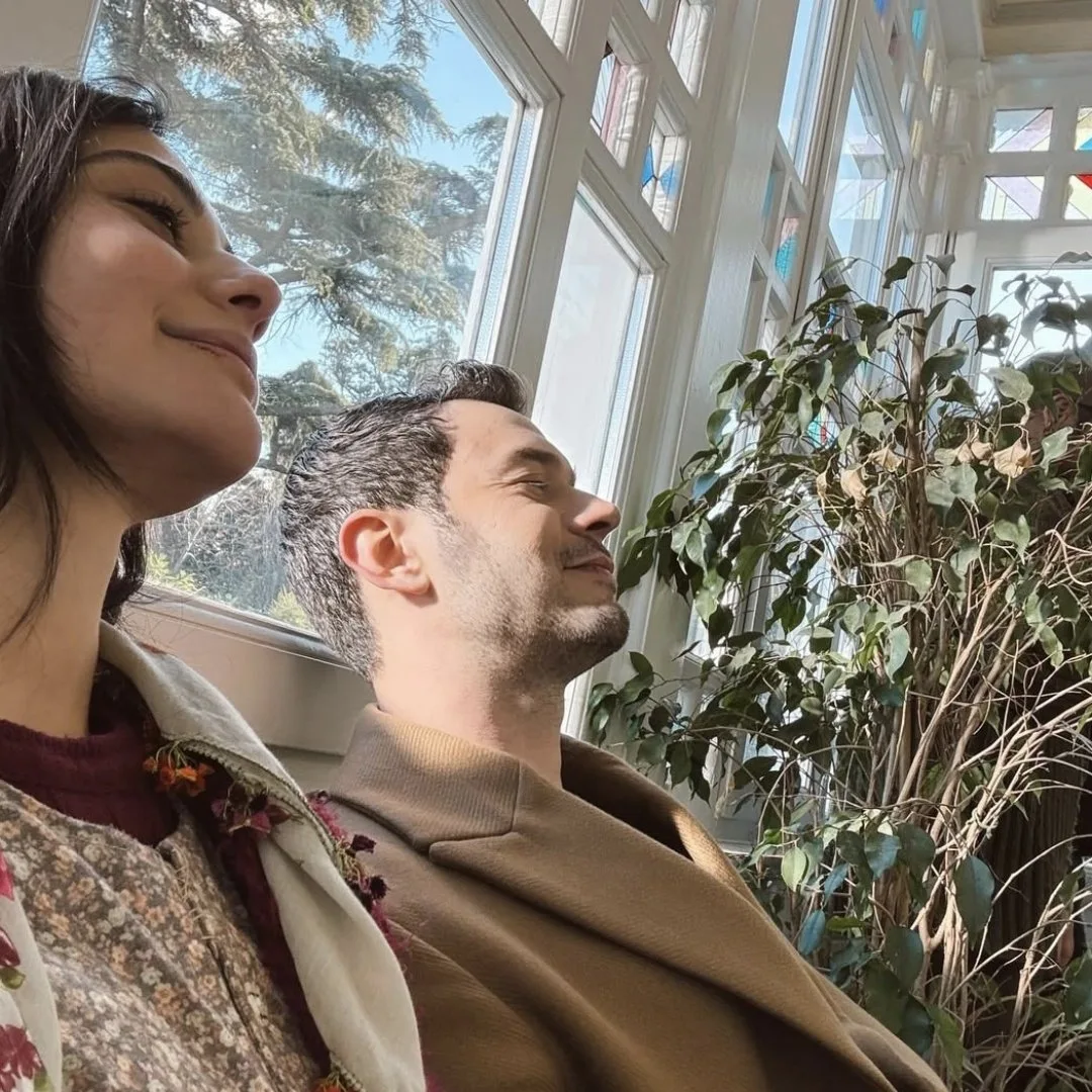 Eşq dedi-qodularını yalanladı
