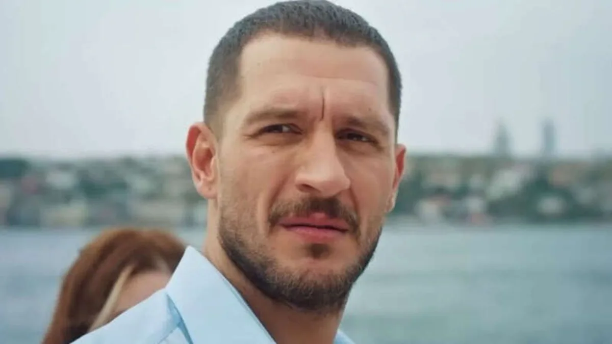 Bakıda viral olan replikasını təkrarladı
