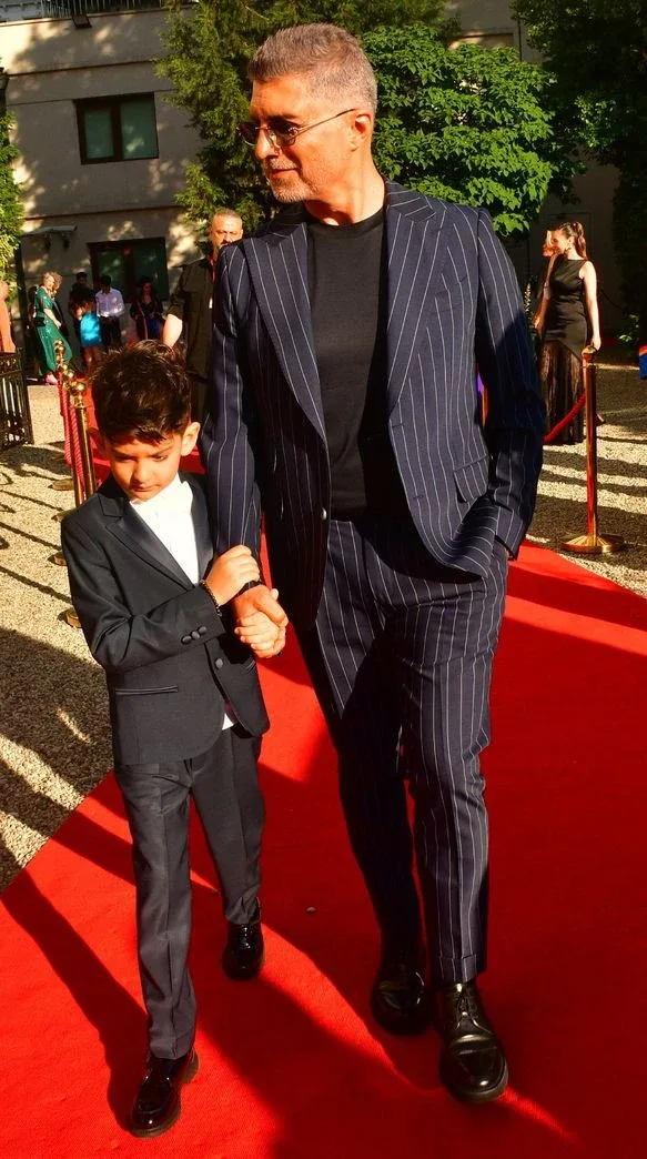 Özcan Deniz oğlu ilə…